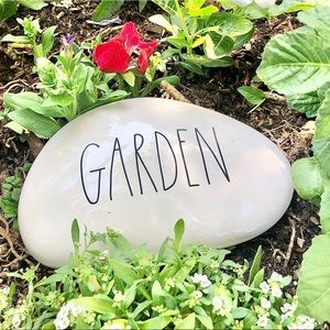Rae Dunn Garden Stone